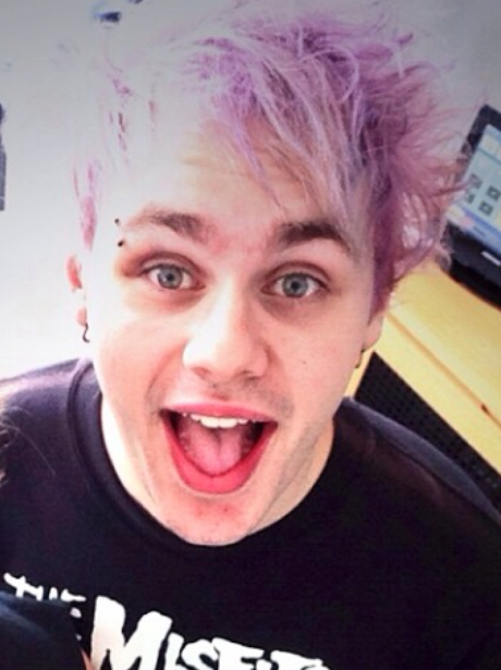 Cliffords Colours: 5SOS Star Michaels Many Different Hair Styles.