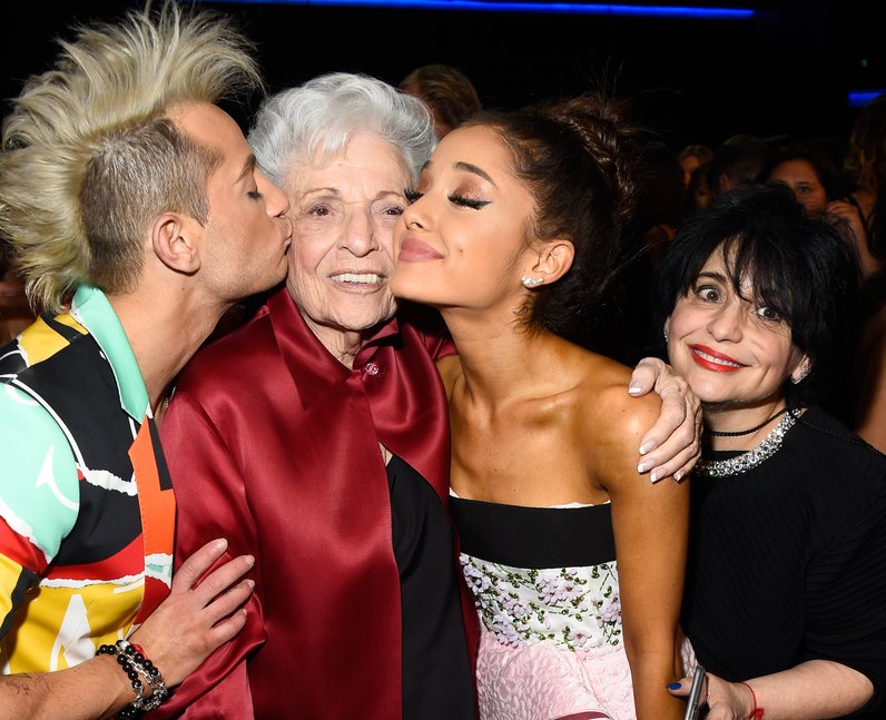 Grande family photo! Ariana Grande was SO happy to have all her family