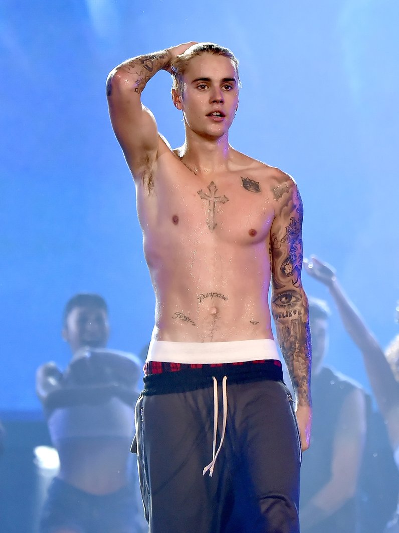 The Must See Pictures From Justin Bieber S Insane Purpose World Tour Capital