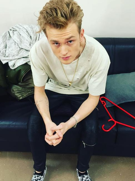 Look into our eyes, Tristan! The Vamps star is looking DREAMY in this